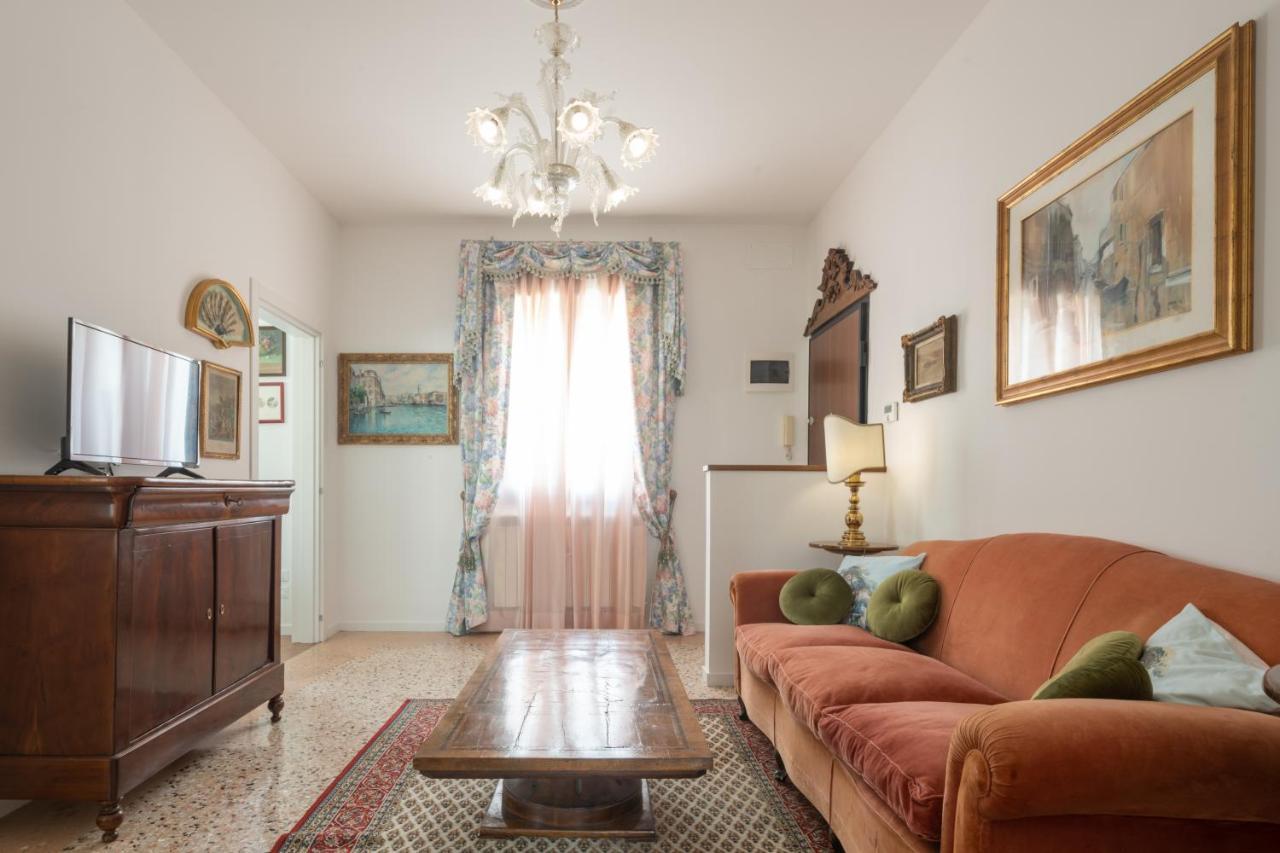 Tiepolo Apartment In The Biennale District R&R Венеція Екстер'єр фото